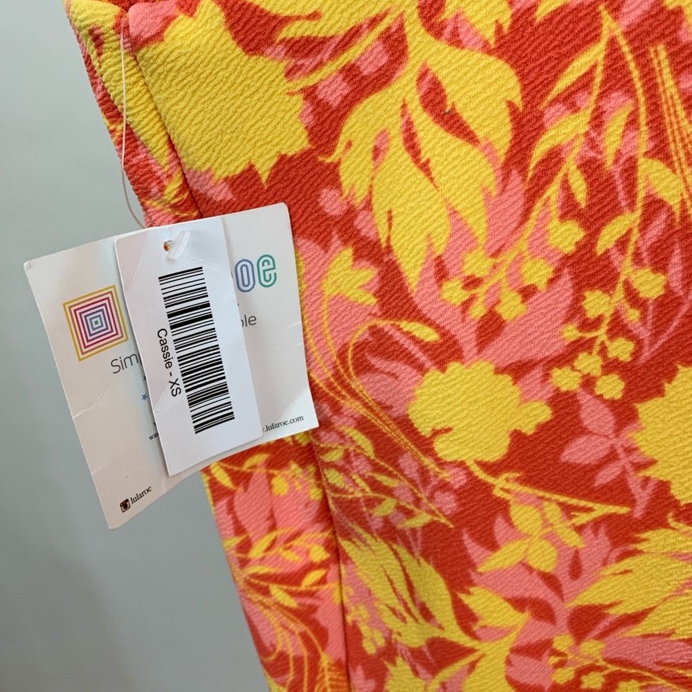 Lularoe Cassie xs - Picture 2 of 2